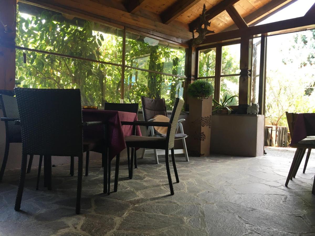 Garni Guflhof Acomodação com café da manhã Caldaro Exterior foto